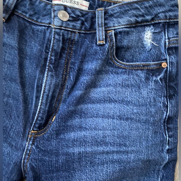 Guess Mom Jean - Picture 2 of 4